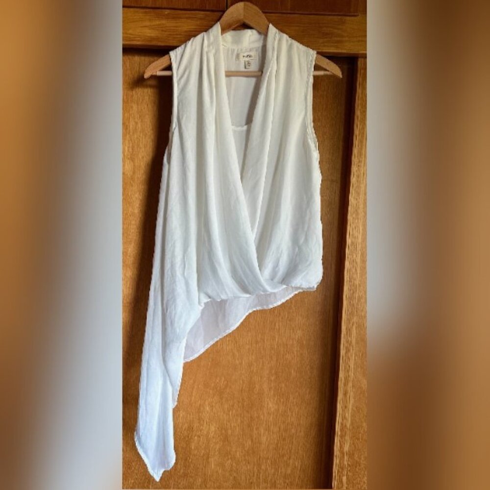 Meraki White Wrap Front Asymmetrical Hem Top Size Small